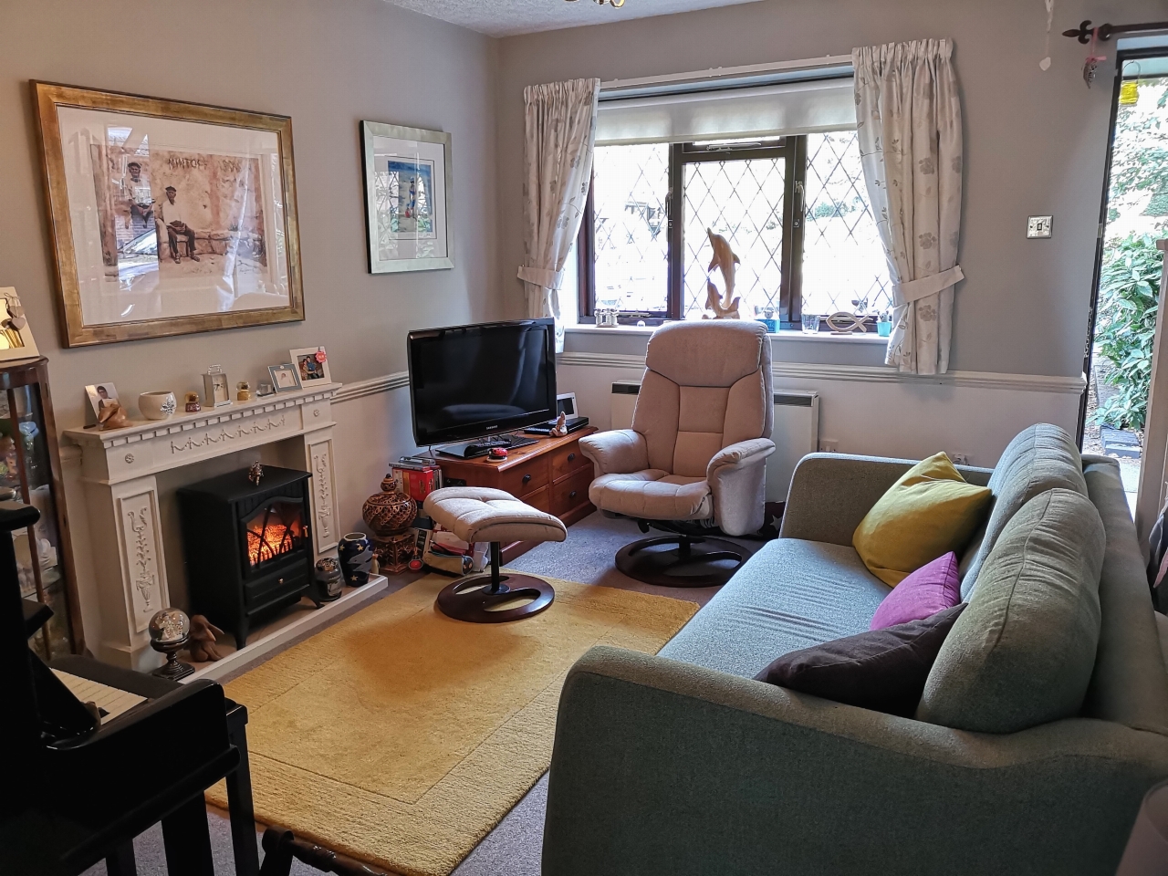 2 bedroom mid terraced house SSTC in Birmingham - photograph 3.