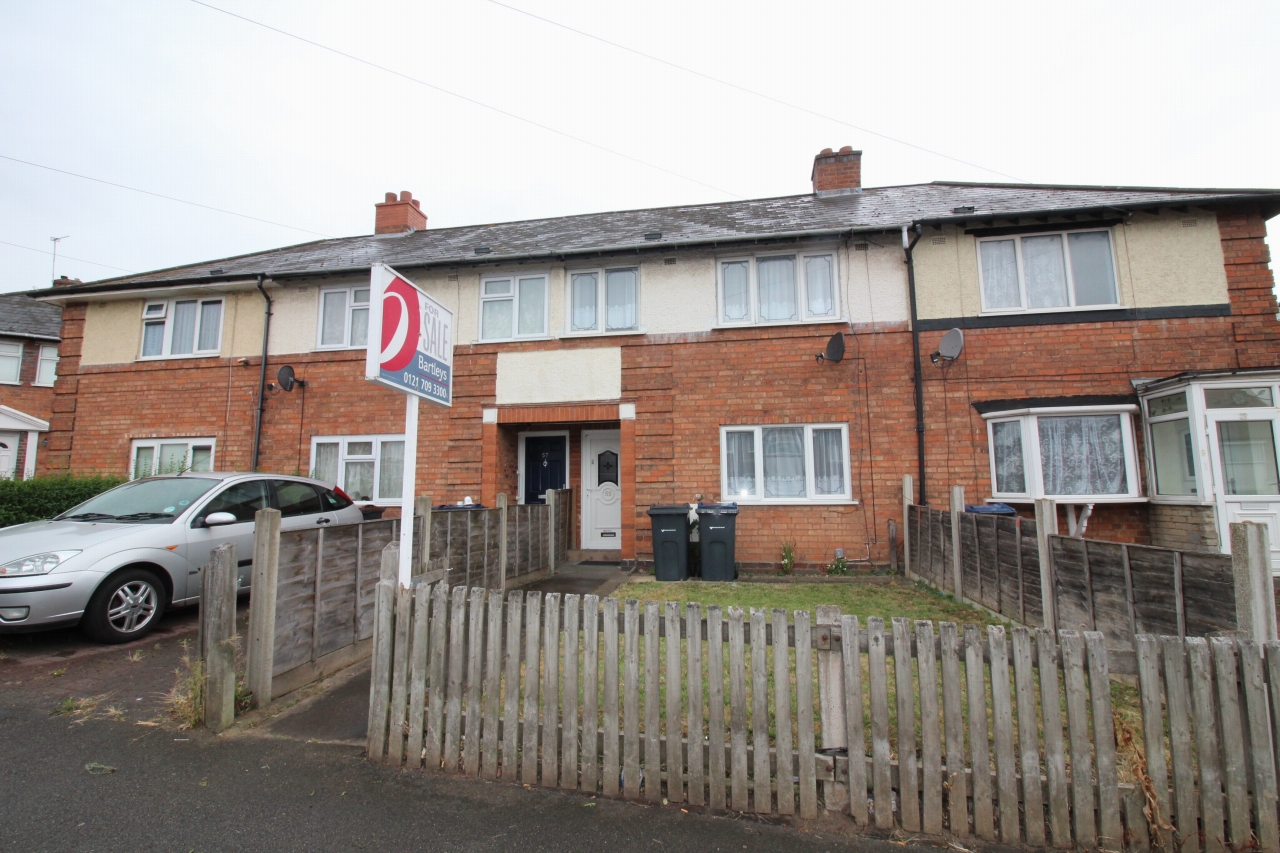 3 bedroom mid terraced house SSTC in Birmingham - photograph 1.