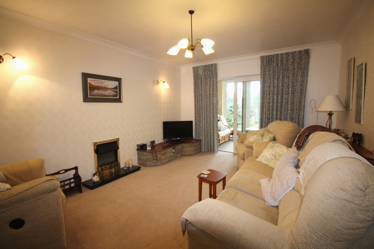 4 bedroom detached house SSTC in Solihull - photograph 5.