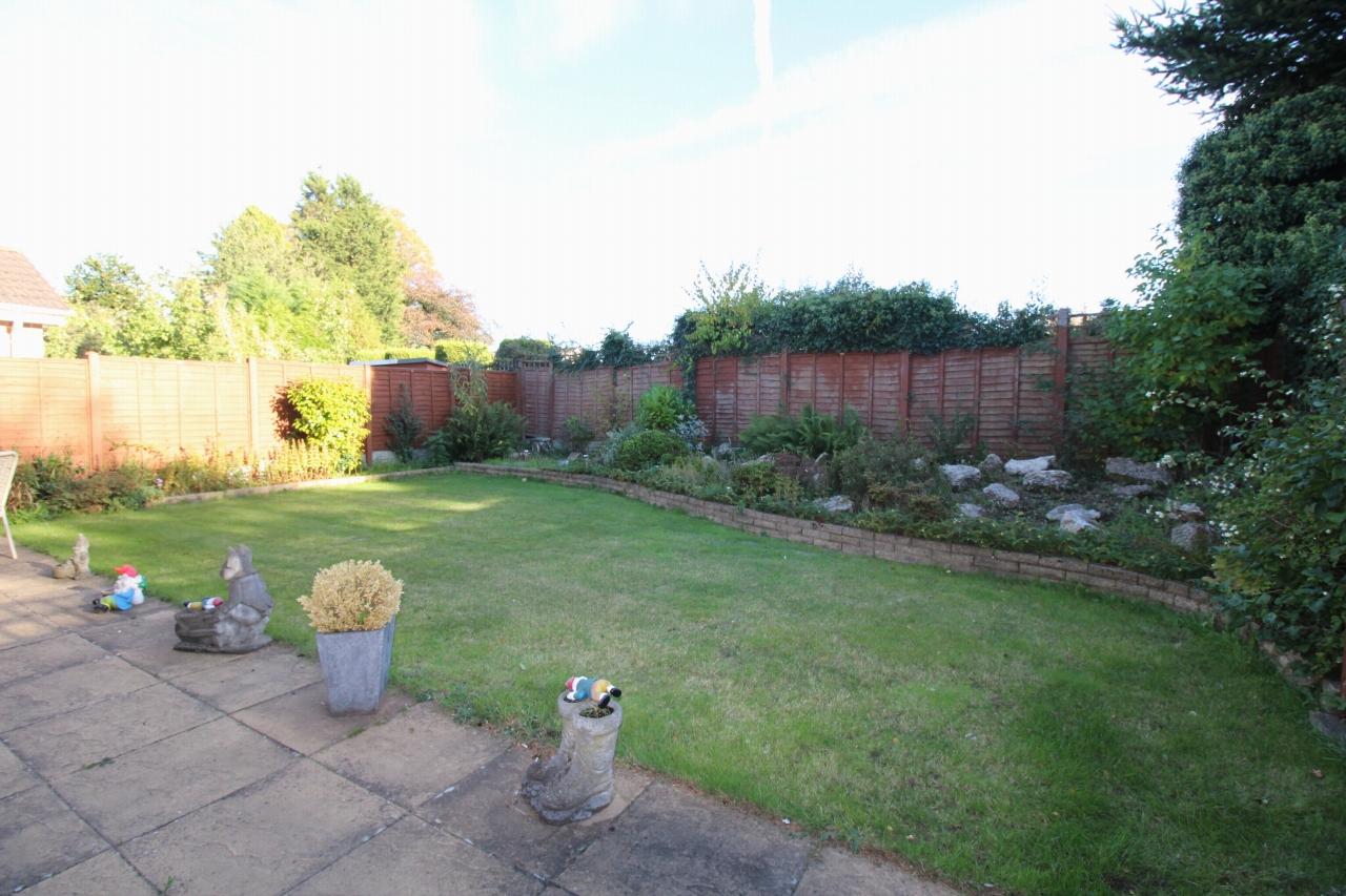 2 bedroom detached bungalow SSTC in Solihull - photograph 11.