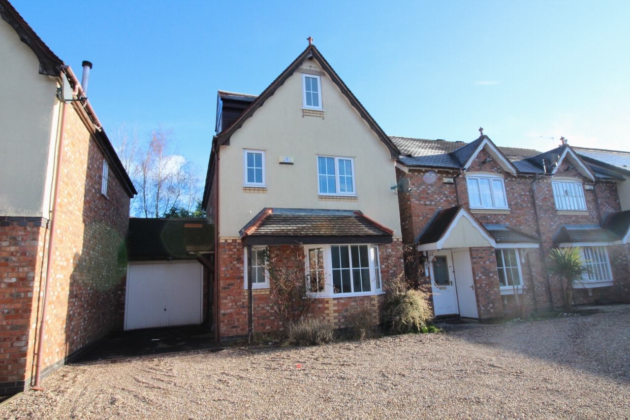 4 bedroom detached house SSTC in Solihull - Main Image.