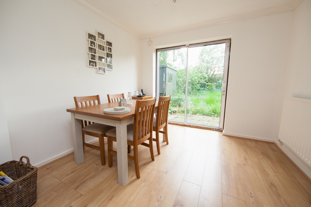 3 bedroom detached house SSTC in Birmingham - photograph 4.