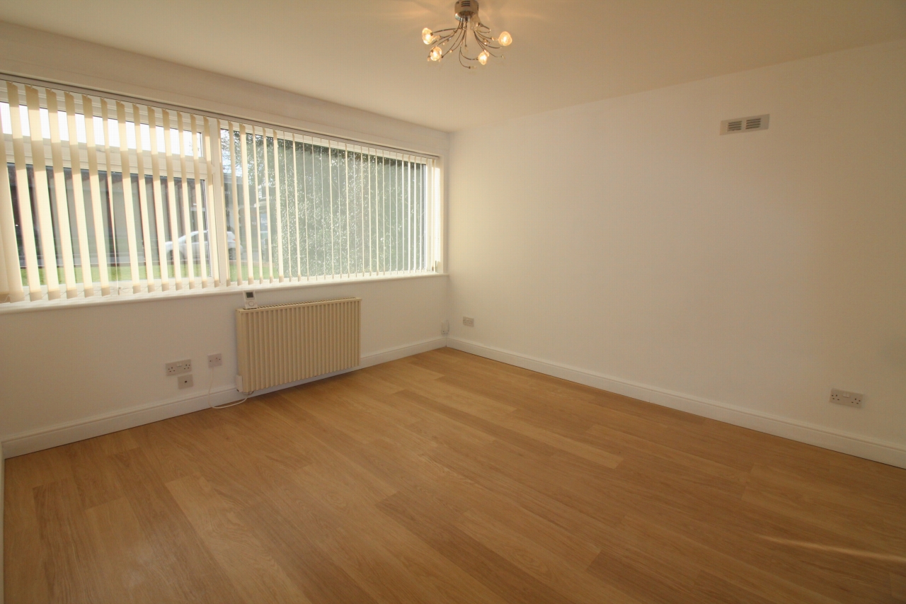 2 bedroom ground floor apartment SSTC in Solihull - photograph 5.