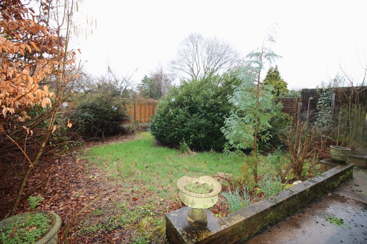 4 bedroom detached house SSTC in Solihull - photograph 7.