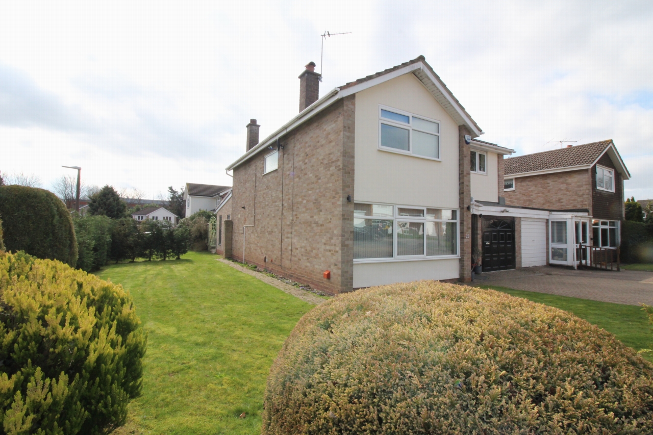 4 bedroom detached house SSTC in Solihull - photograph 11.