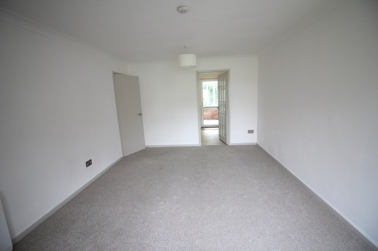 2 bedroom ground floor apartment SSTC in Solihull - photograph 3.