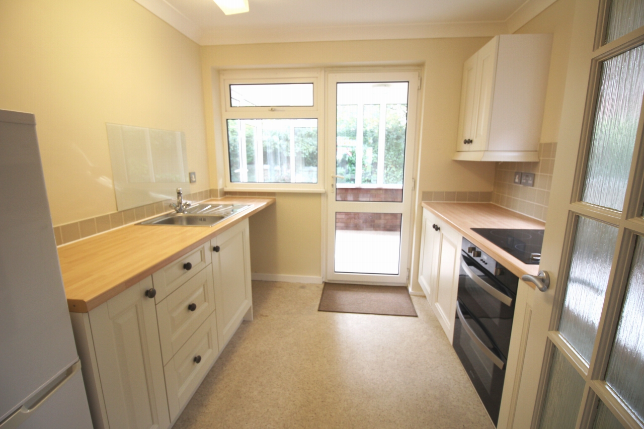 2 bedroom ground floor apartment SSTC in Solihull - photograph 4.