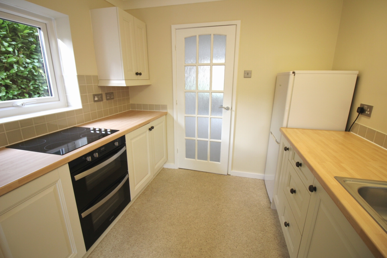 2 bedroom ground floor apartment SSTC in Solihull - photograph 5.