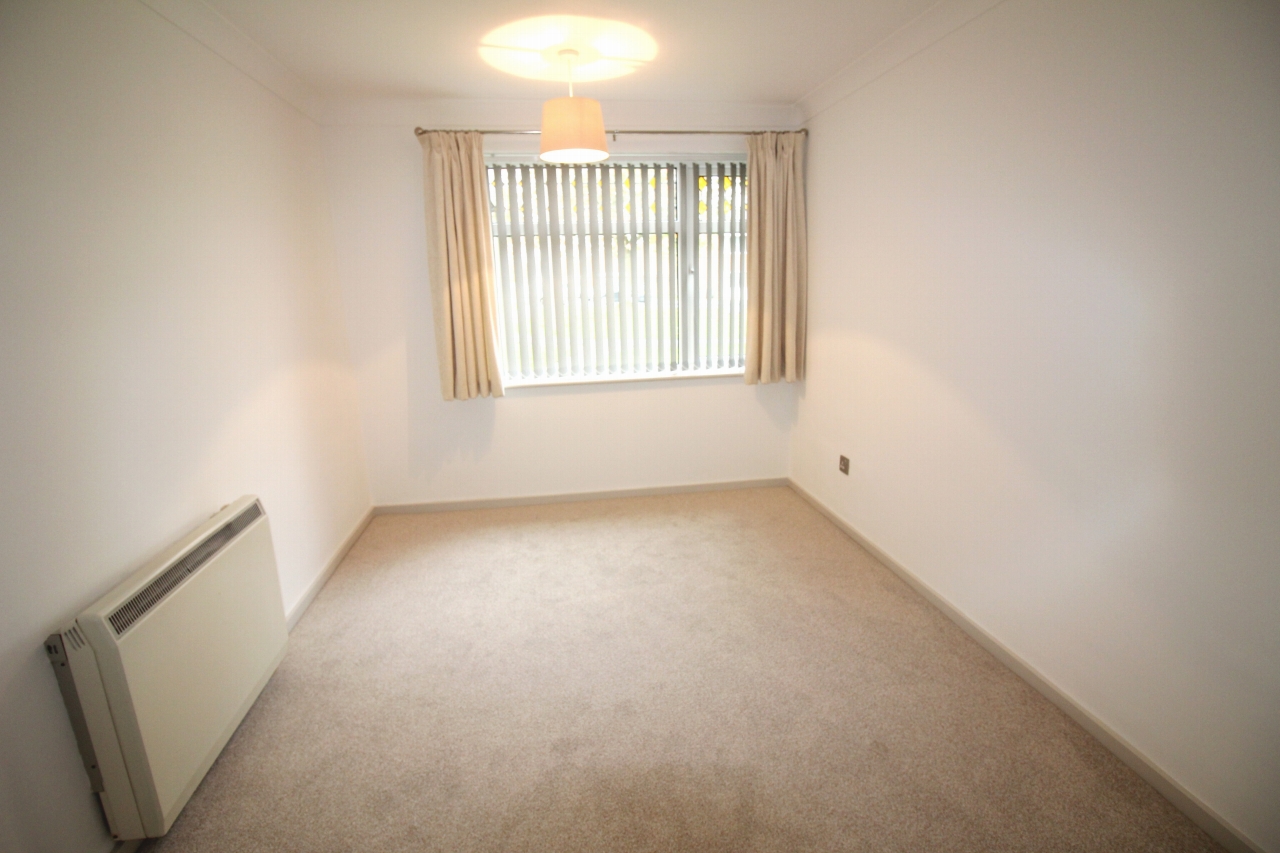 2 bedroom ground floor apartment SSTC in Solihull - photograph 8.