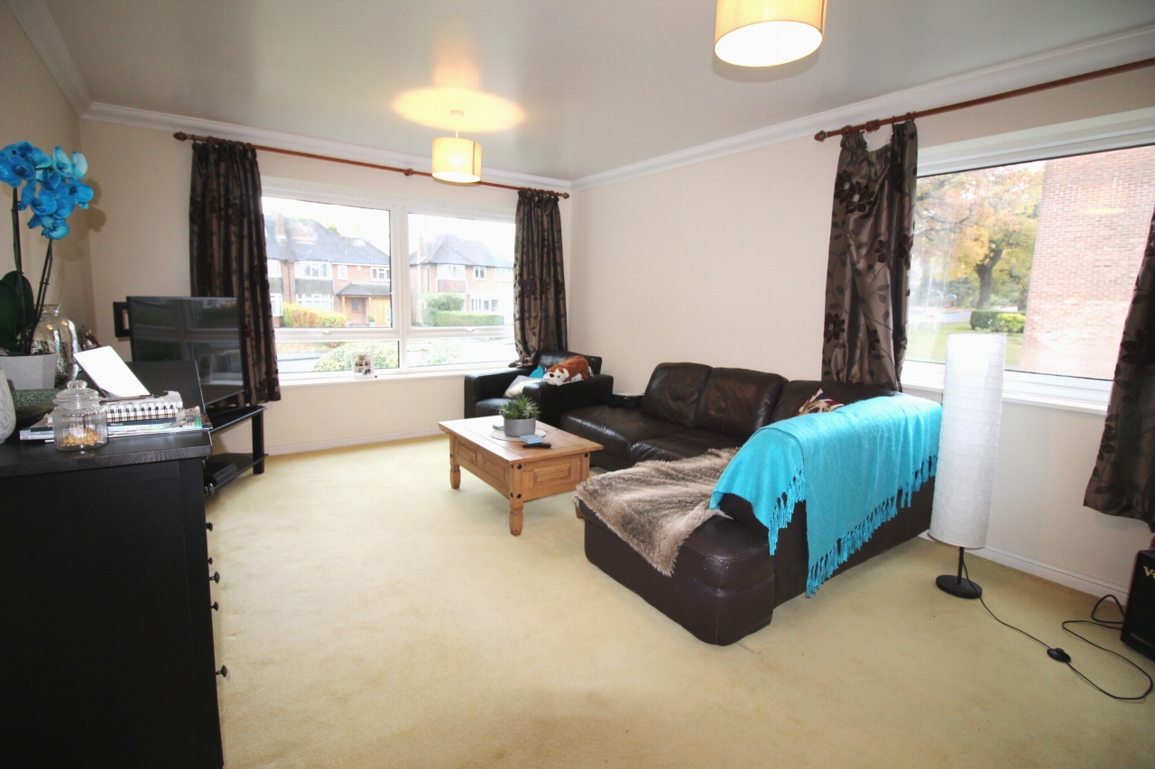 2 bedroom first floor apartment Application Made in Solihull - photograph 2.