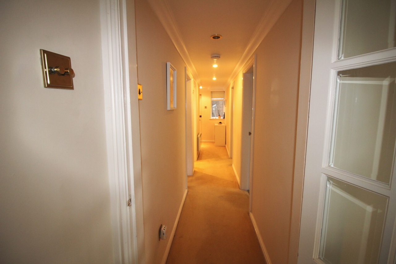 2 bedroom first floor apartment Application Made in Solihull - photograph 4.