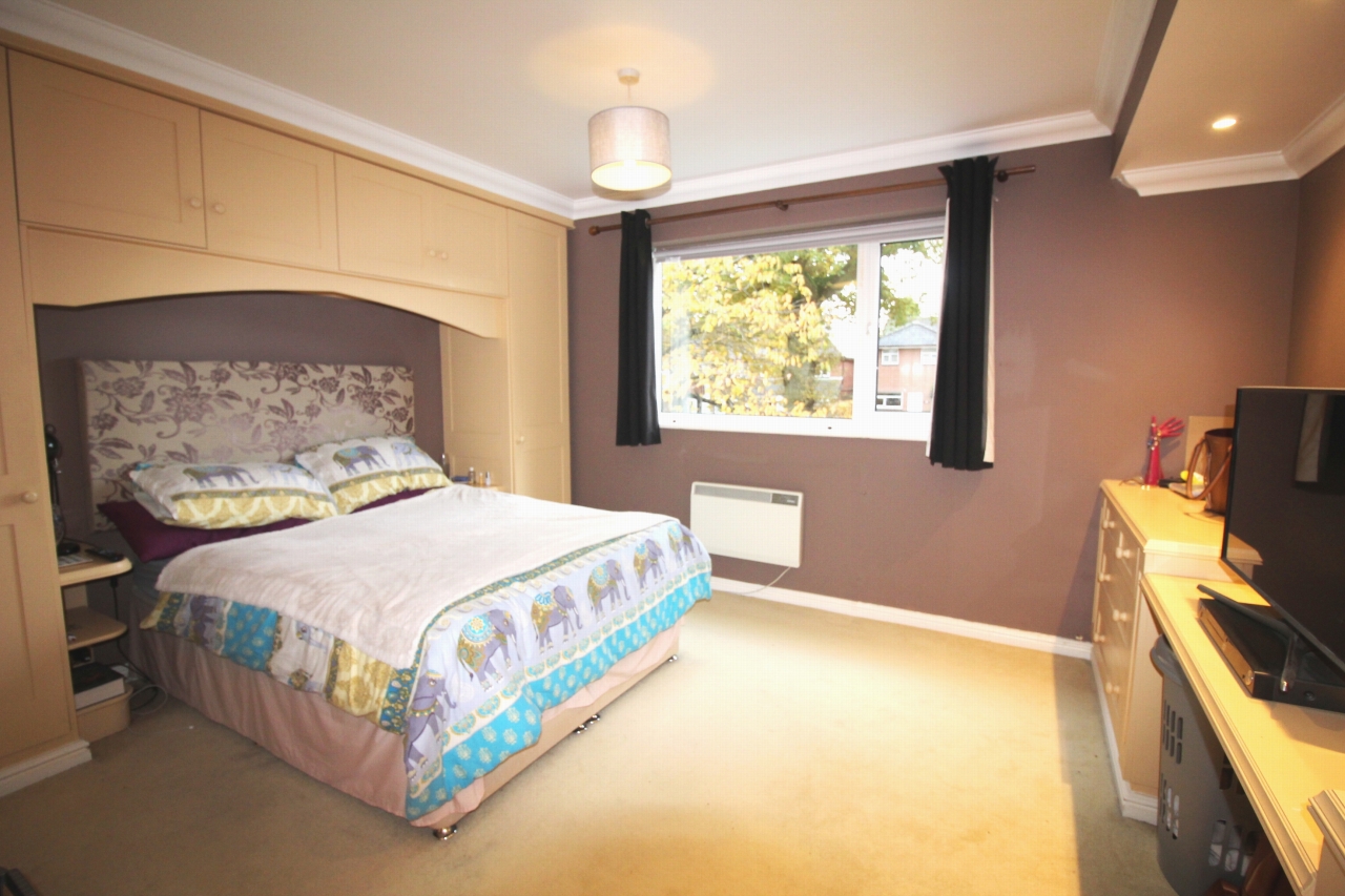 2 bedroom first floor apartment Application Made in Solihull - photograph 5.