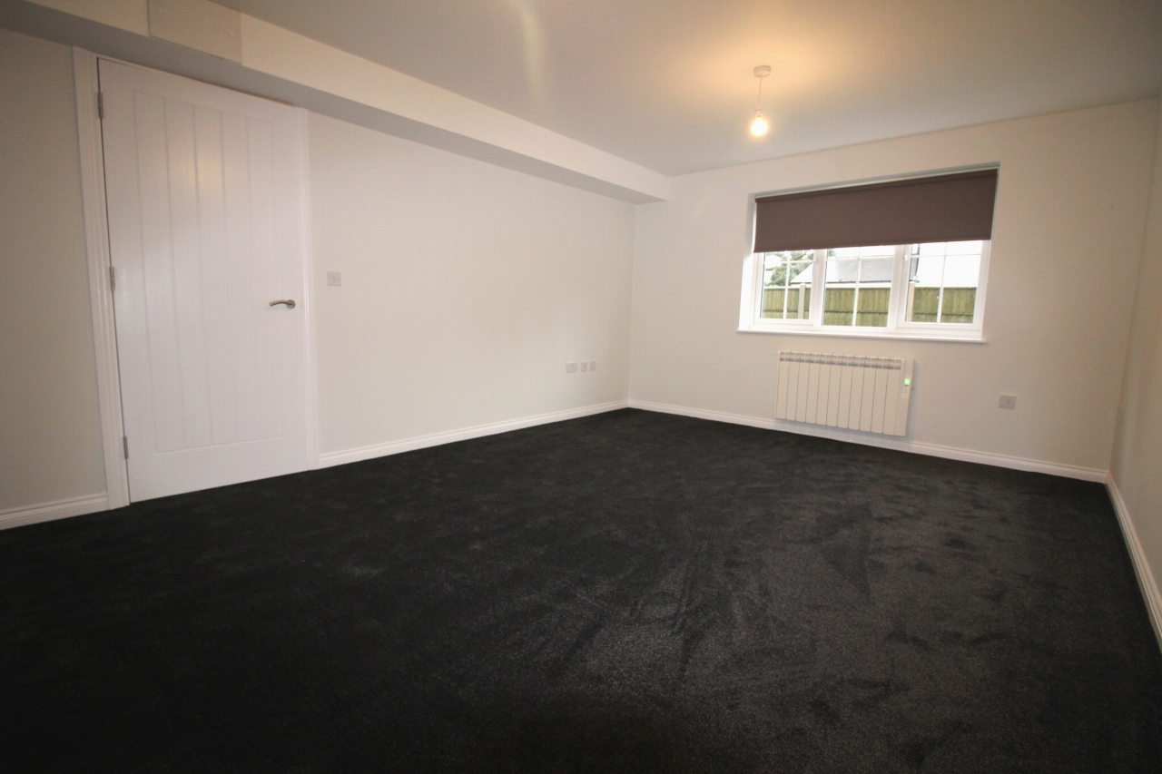 4 bedroom detached house Application Made in Birmingham - photograph 7.