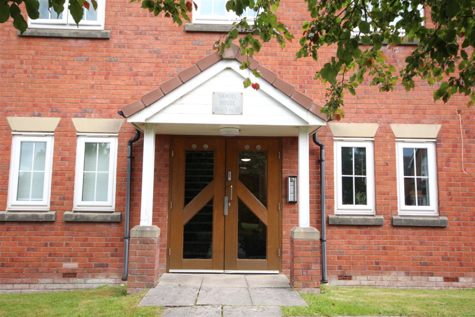 2 bedroom apartment flat / apartment To Let in Bolton, Greater Manchester - Main.