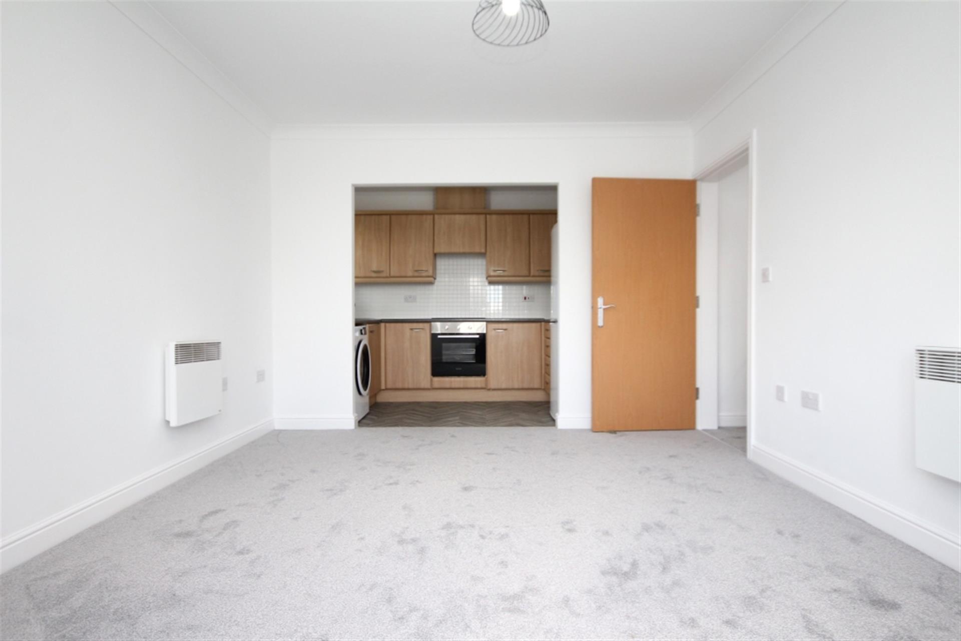 2 bedroom apartment flat / apartment To Let in Bolton, Greater Manchester - Lounge.