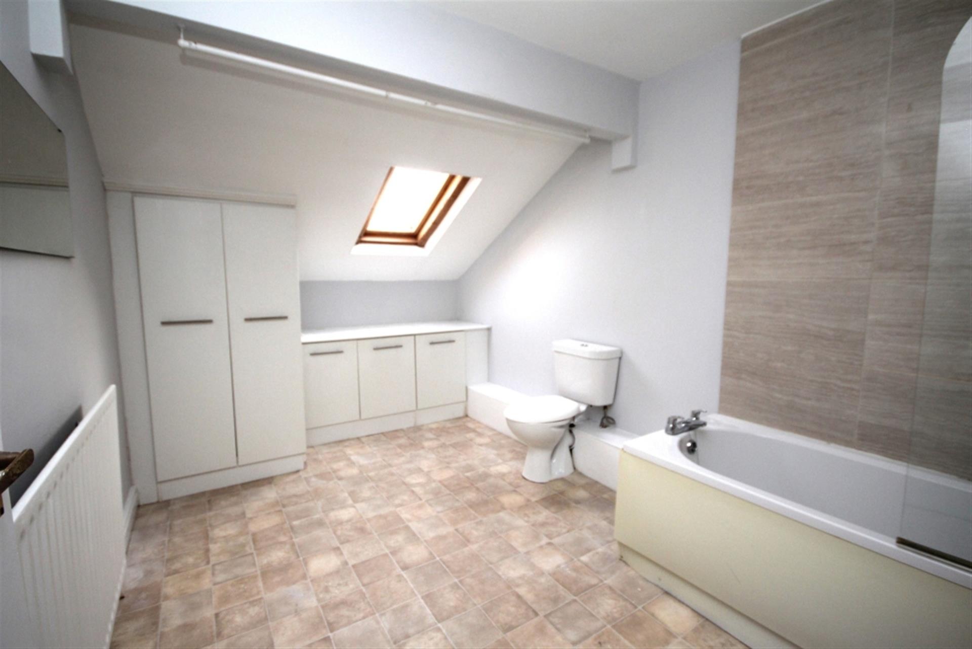 2 bedroom apartment flat / apartment To Let in 243 Blackburn Road, Egerton, Bolton - Photo.