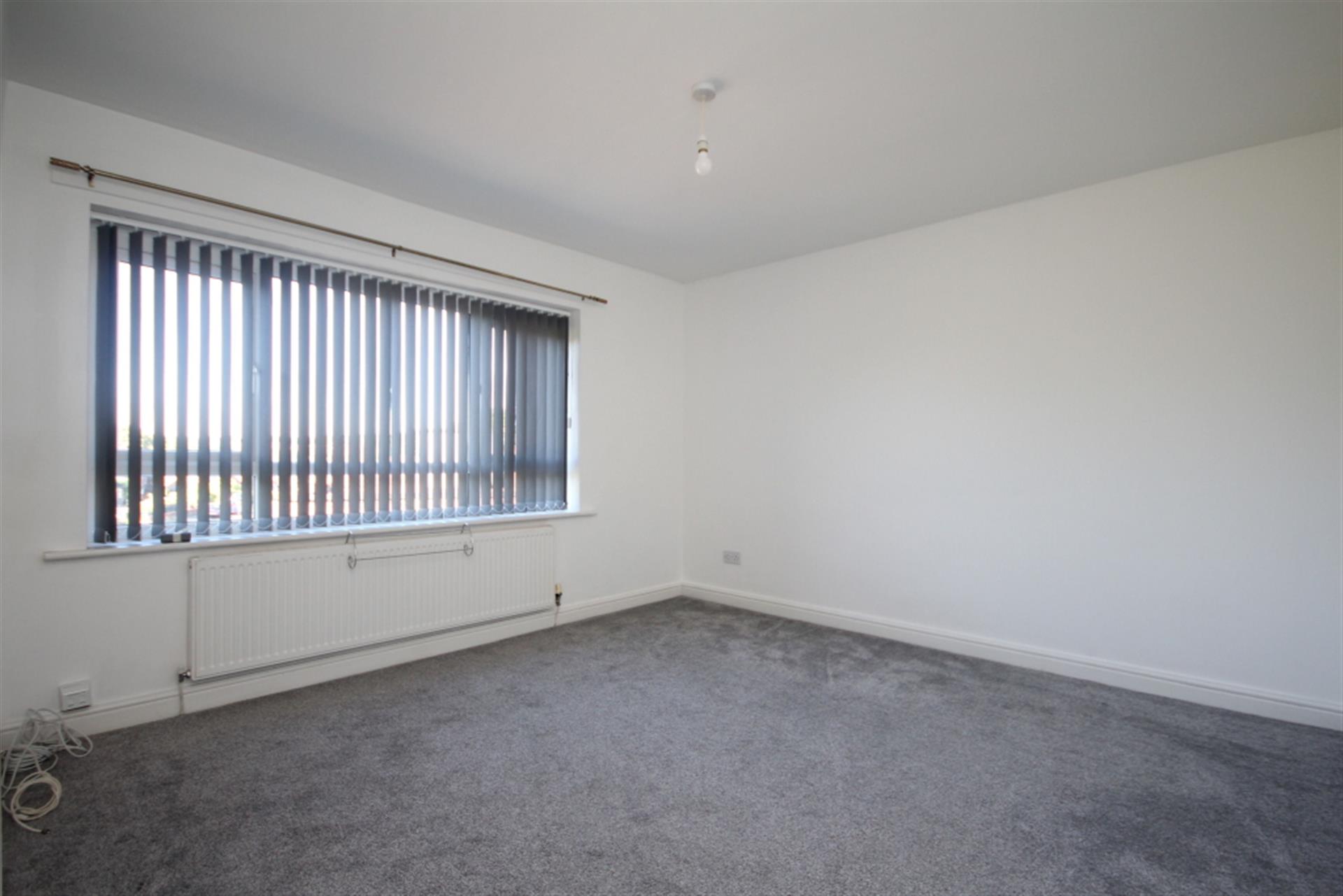 2 bedroom apartment flat / apartment To Let in Toppings Green, Bromley Cross, Bolton - Lounge.