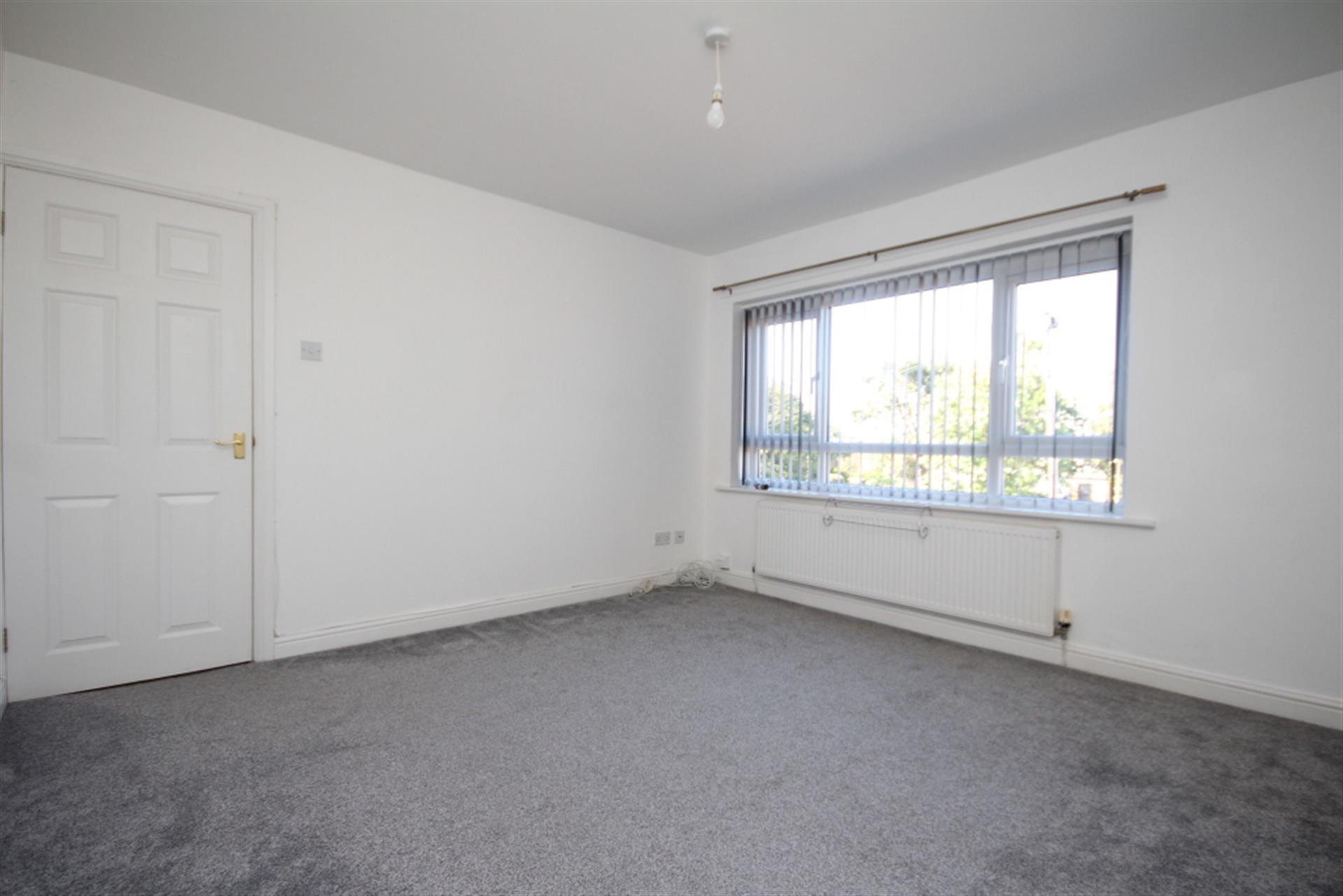 2 bedroom apartment flat / apartment To Let in Toppings Green, Bromley Cross, Bolton - Lounge.
