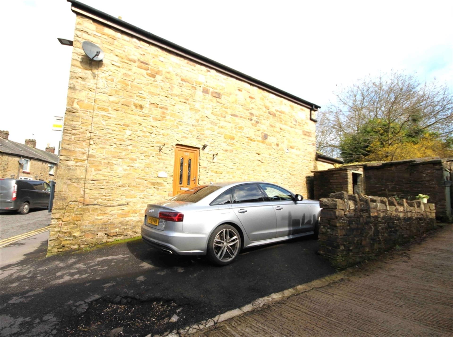 2 bedroom barn conversion character property To Let in Edgworth, Bolton, Lancashire - Photo.