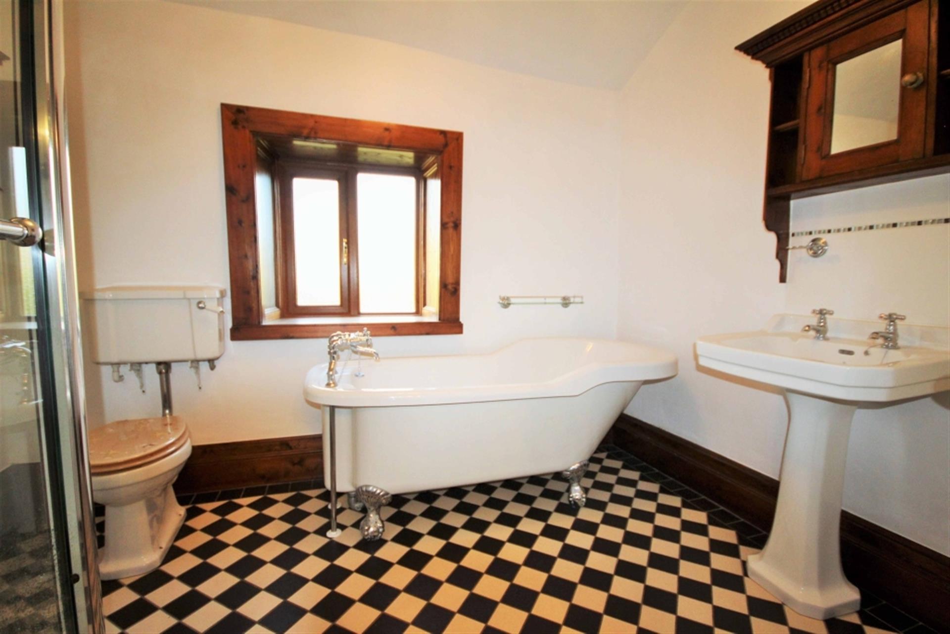 3 bedroom semi-detached house To Let in Edgworth, Bolton, Lancs - Photo.