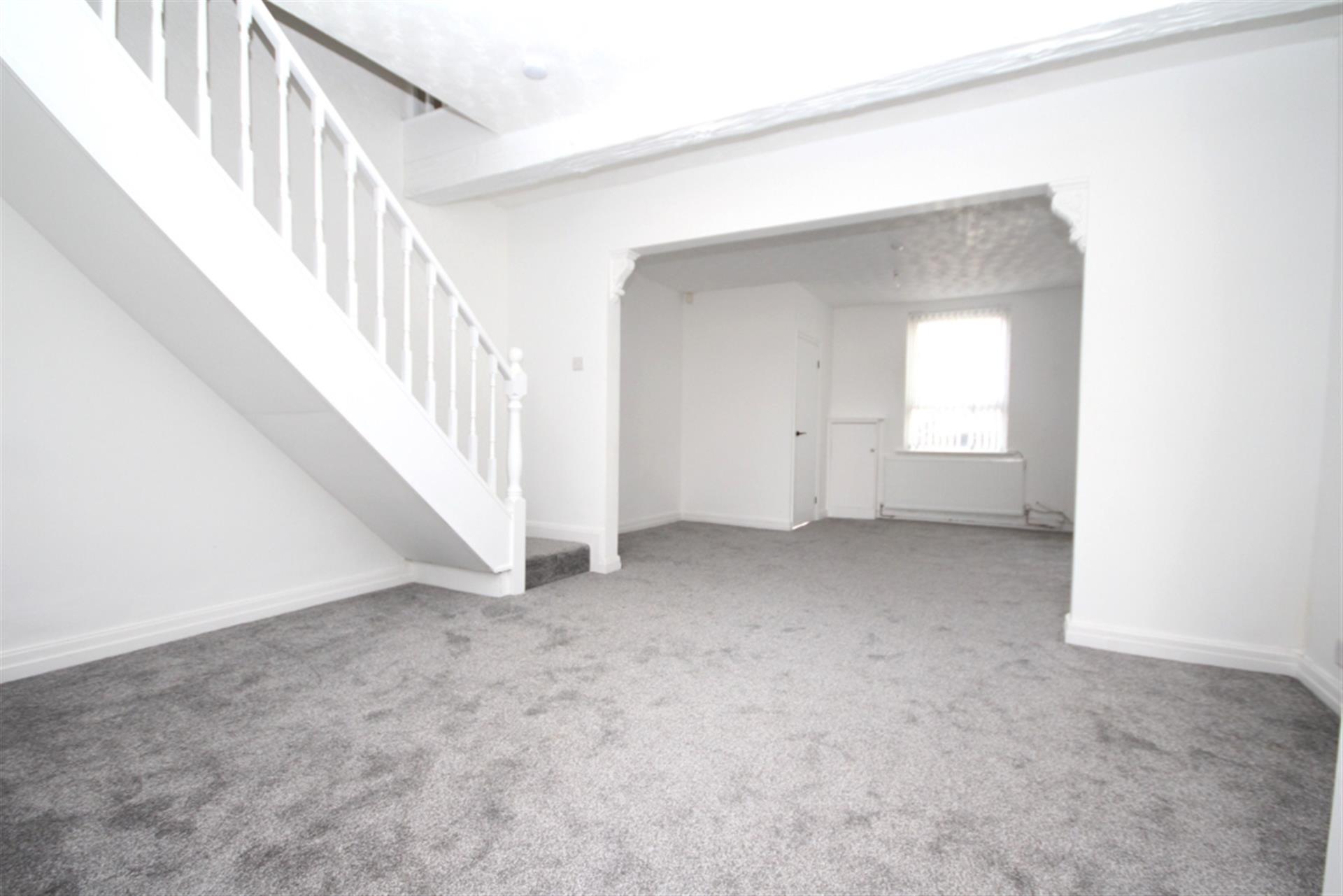 3 bedroom end terraced house To Let in Tonge Fold, Bolton - Dining/ living room.