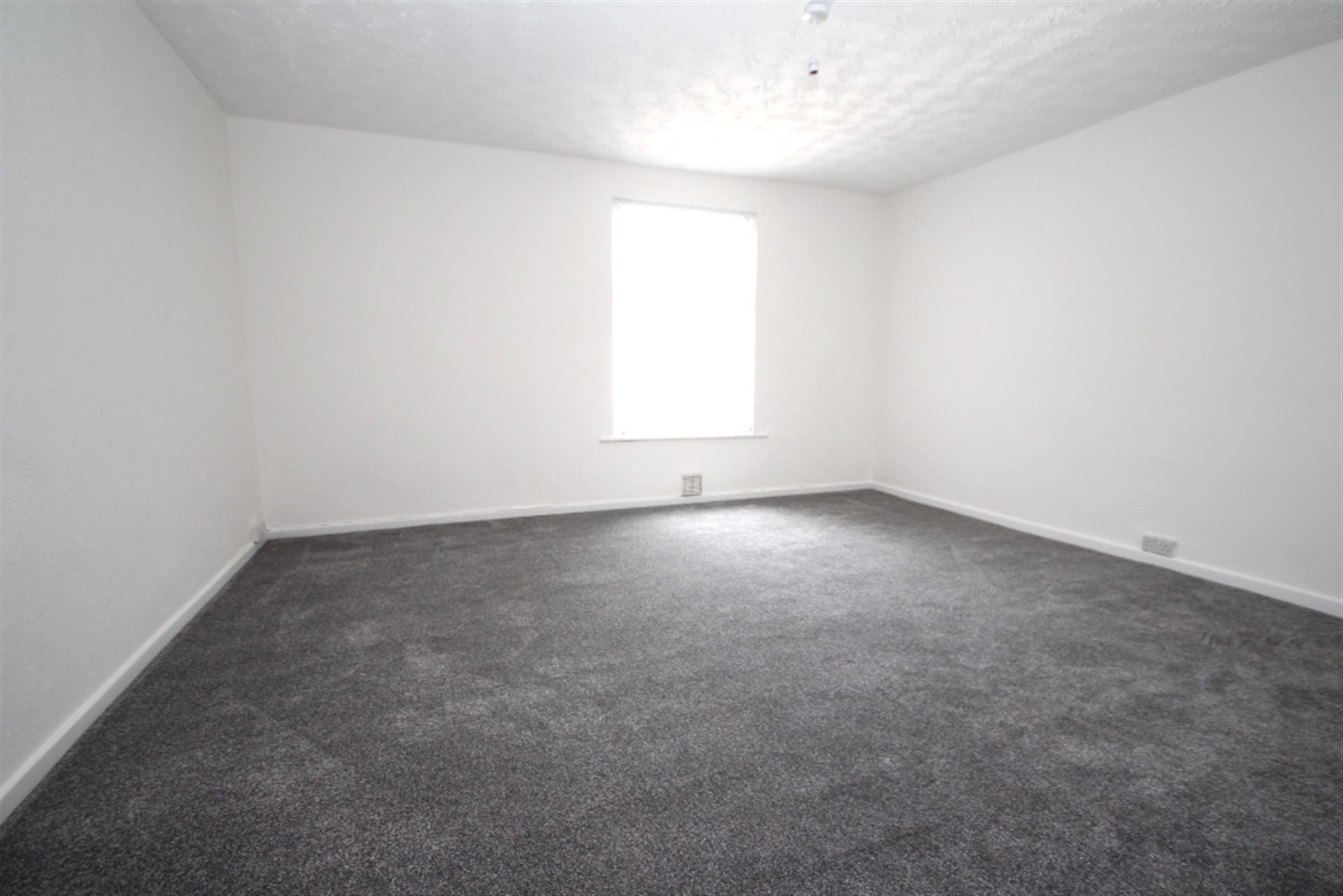 3 bedroom end terraced house To Let in Tonge Fold, Bolton - Main Bedroom.