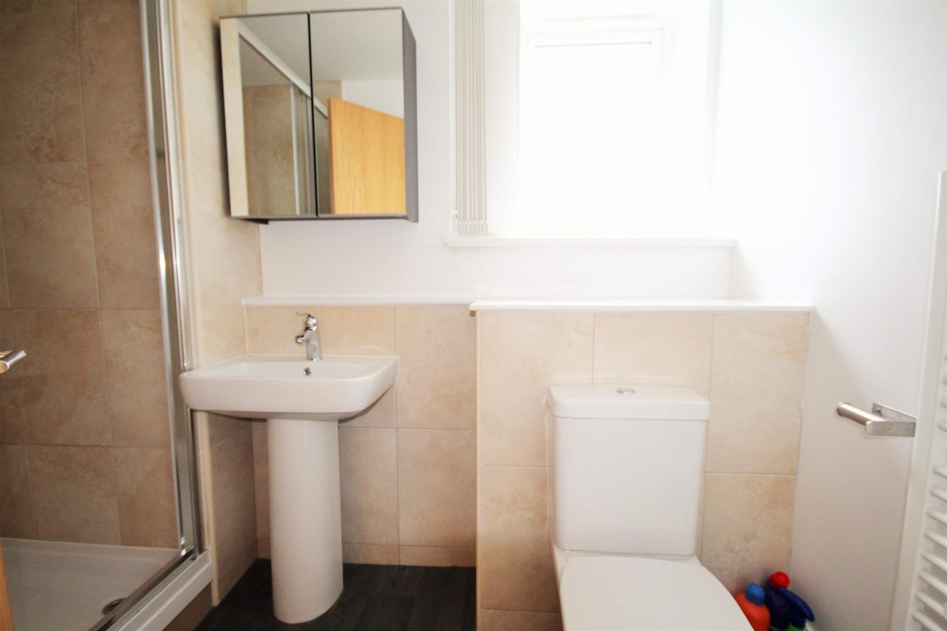 2 bedroom apartment flat / apartment To Let in Knott St, Darwen, Lancs - Sower room.