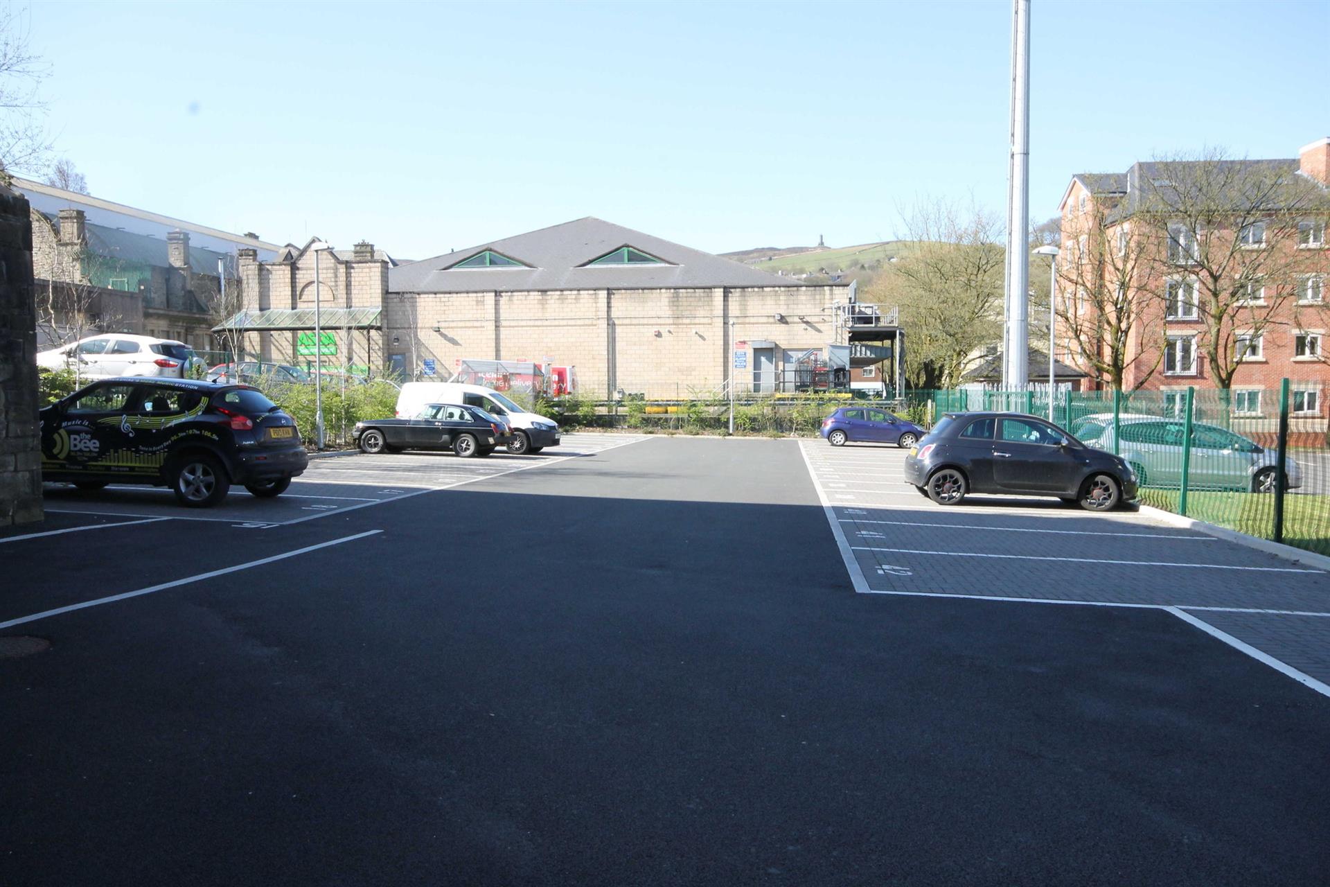 2 bedroom apartment flat / apartment To Let in Knott St, Darwen, Lancs - Carpark.