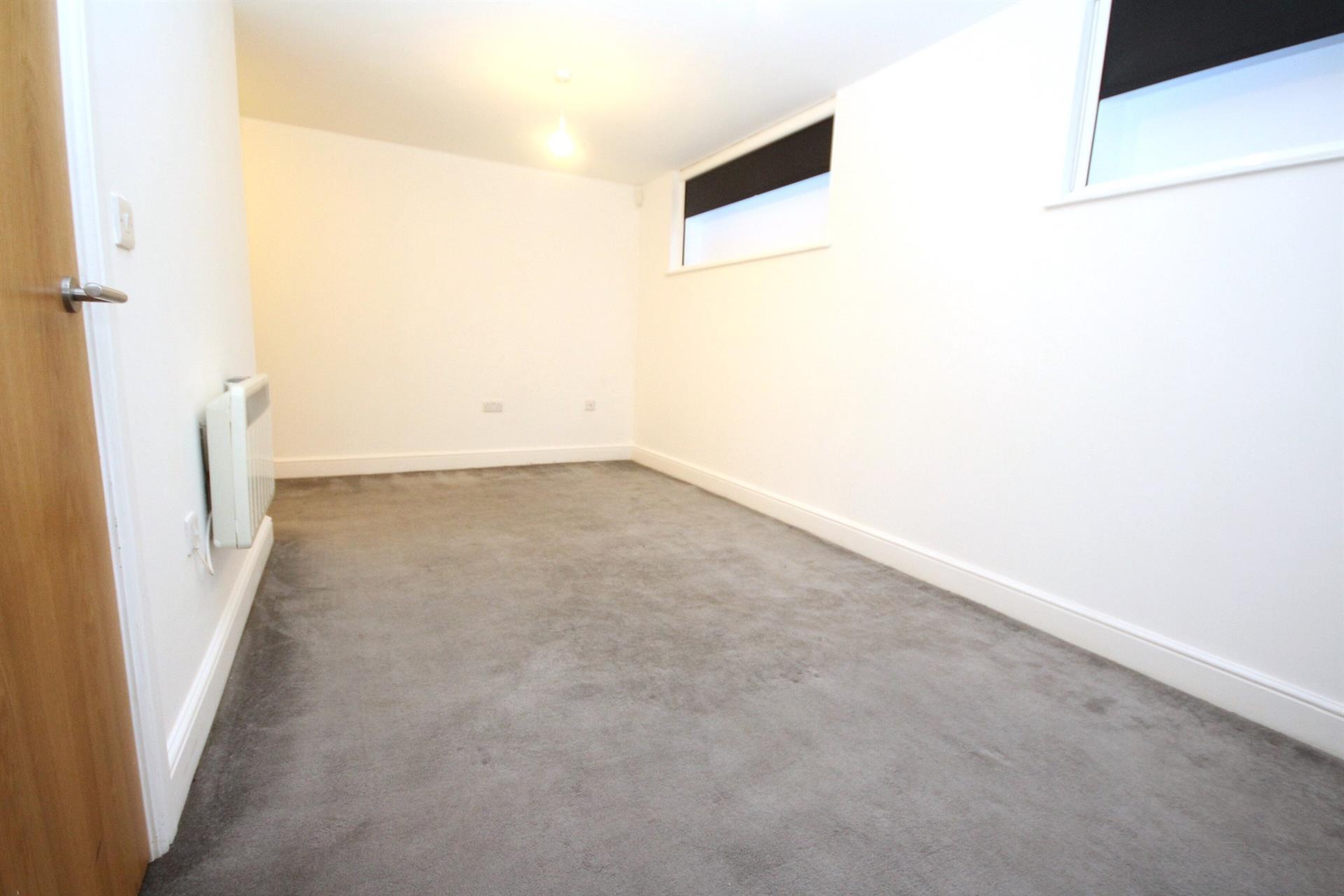 1 bedroom apartment flat / apartment To Let in Knott St, Darwen, Lancs - Bedroom.