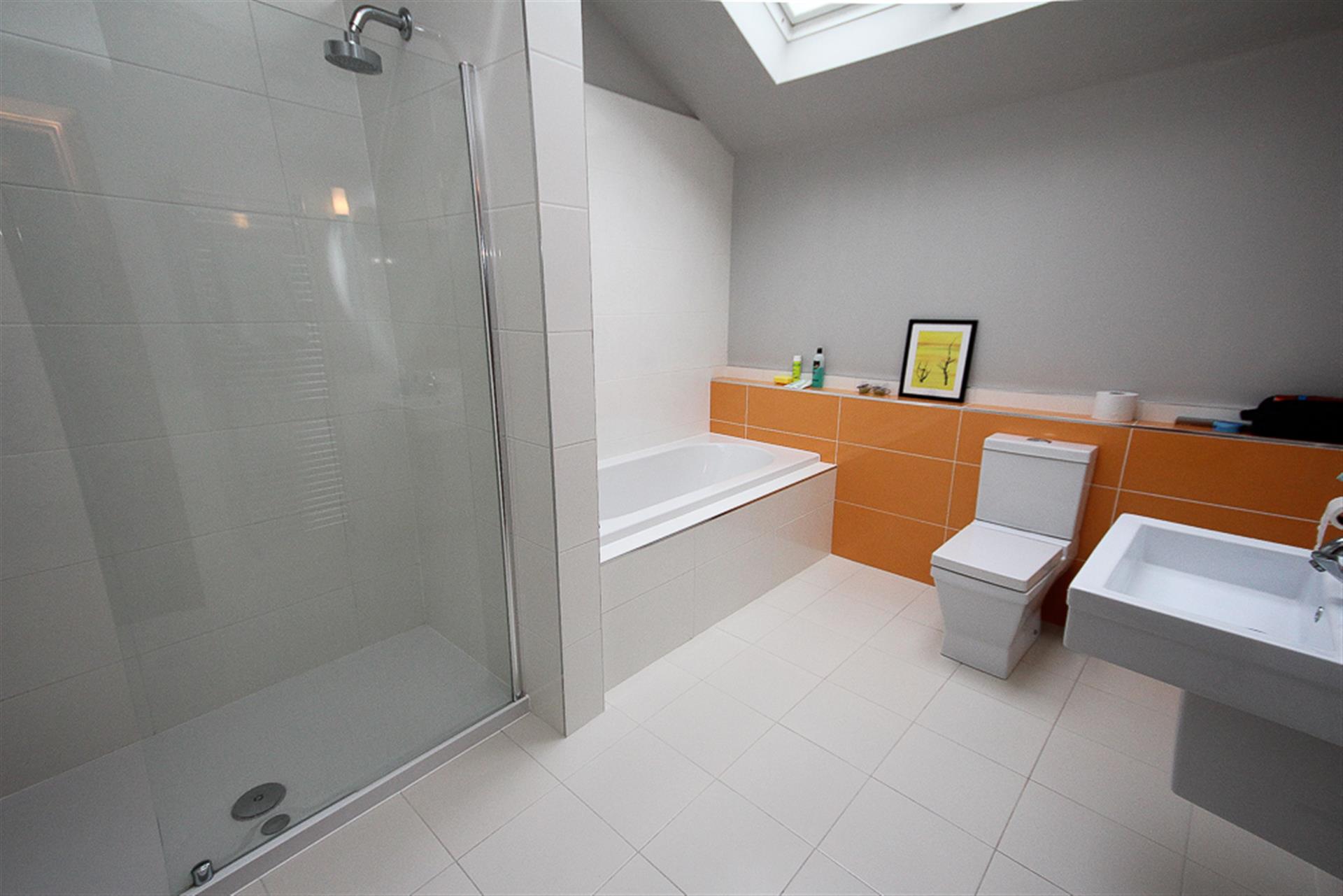 3 bedroom farm house character property To Let in Edgworth, Bolton, Lancs - Family Bathroom.