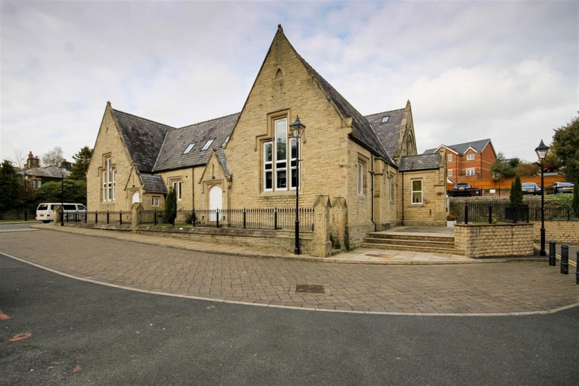2 bedroom apartment flat / apartment To Let in School St, Bromley Cross, Bolton, Lancs - Main.