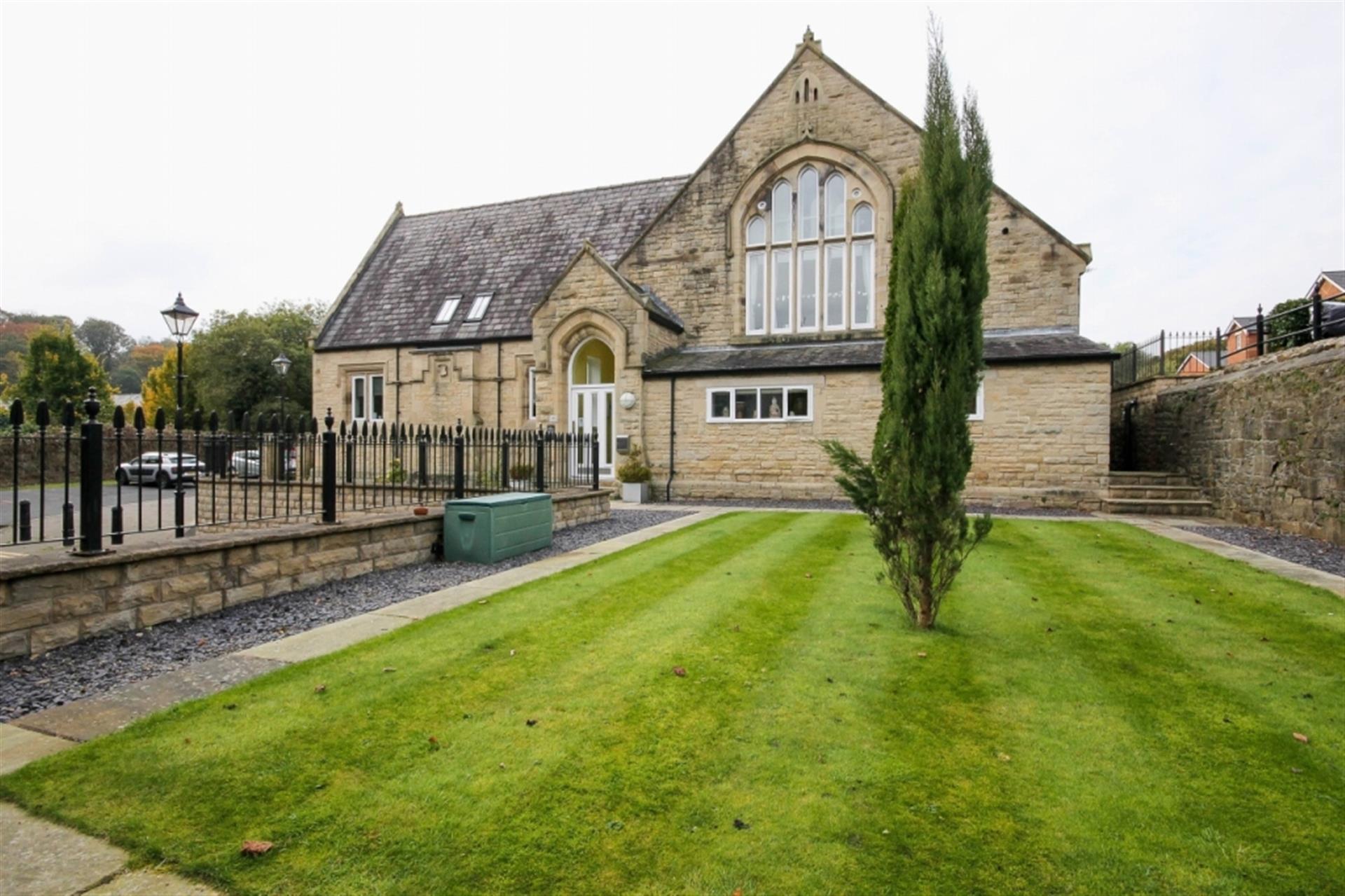 2 bedroom apartment flat / apartment To Let in School St, Bromley Cross, Bolton, Lancs - Photo.