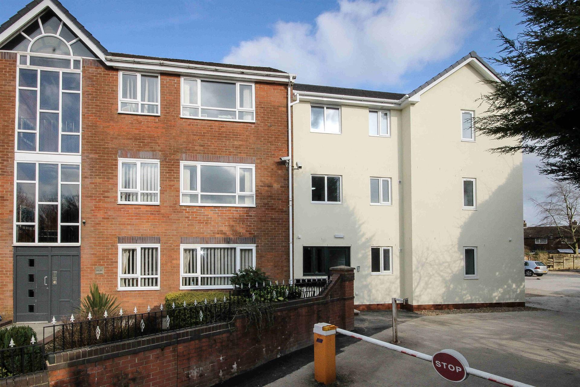 3 bedroom apartment flat / apartment To Let in Toppings Green, Bromley Cross, Bolton - Main.