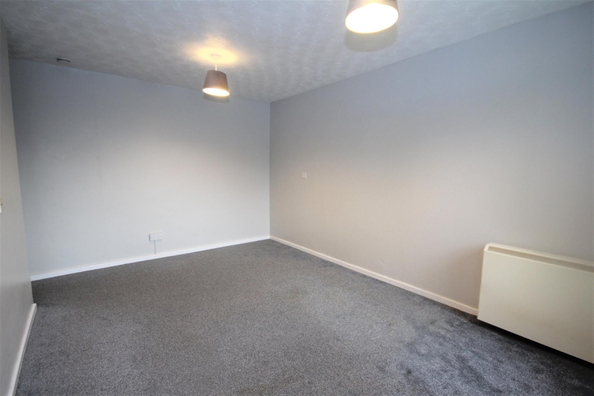 1 bedroom apartment flat / apartment To Let in Wrenbury Drive, Astley Bridge, Bolton - Lounge/Bedroom.