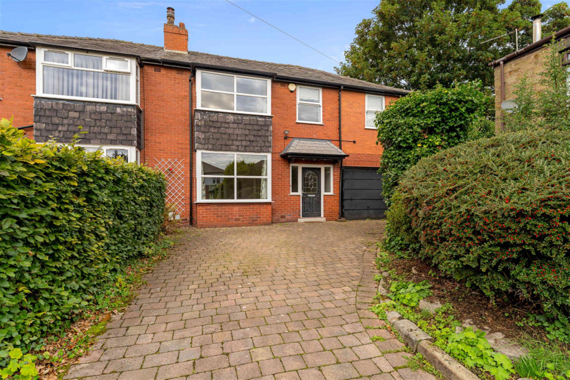 4 bedroom semi-detached house To Let in Eagley, Bolton, Greater Manchester, . - Photo.