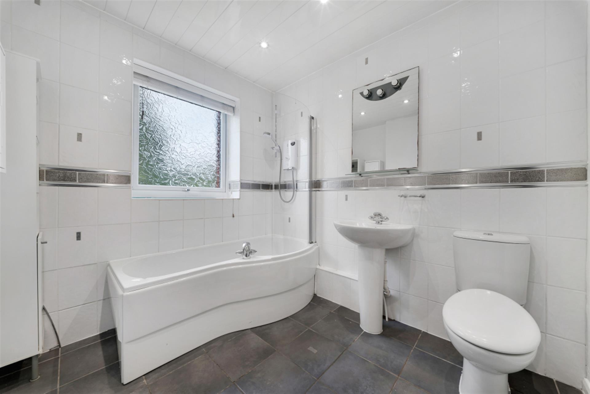 4 bedroom semi-detached house To Let in Eagley, Bolton, Greater Manchester, . - Bathroom.