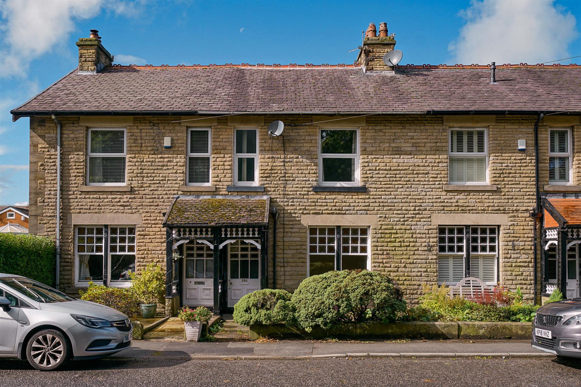 3 bedroom cottage house Let Agreed in Edgworth, Bolton, Greater Manchester, . - Photo.