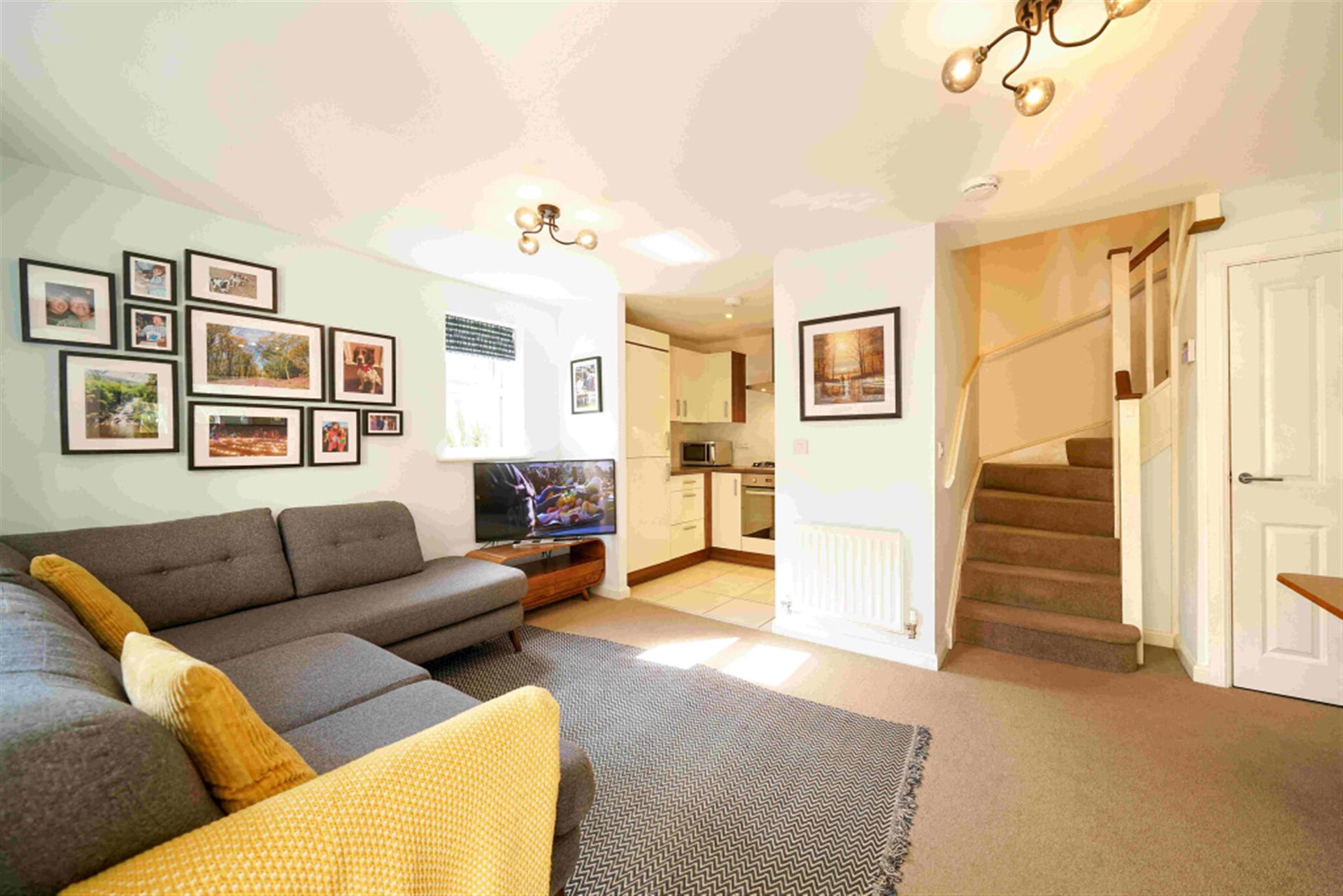 2 bedroom mews house To Let in Smithills Glade, Bolton, Greater Manchester - Lounge.