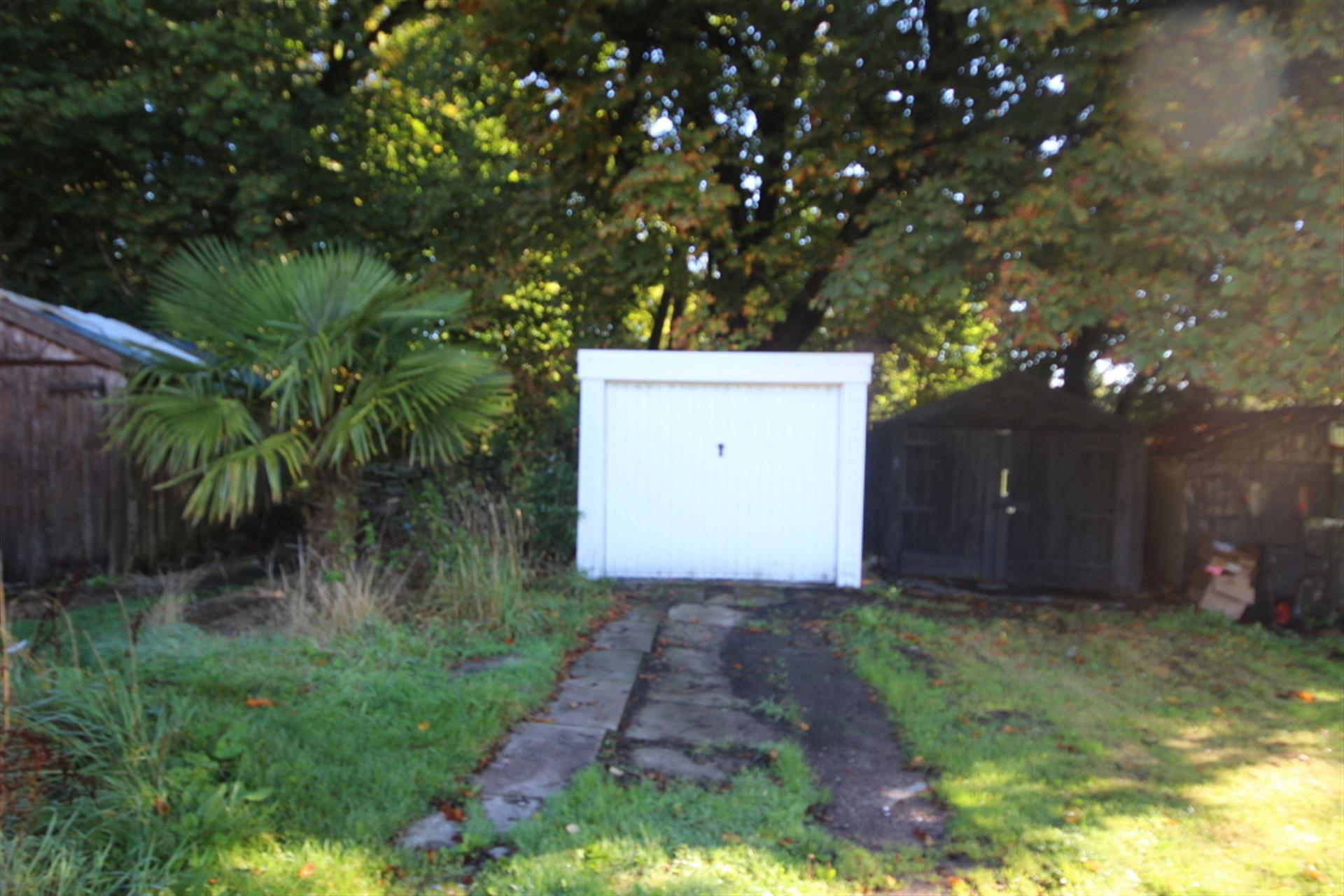 2 bedroom cottage house To Let in Belmont, Bolton, Greater Manchester - Garage.