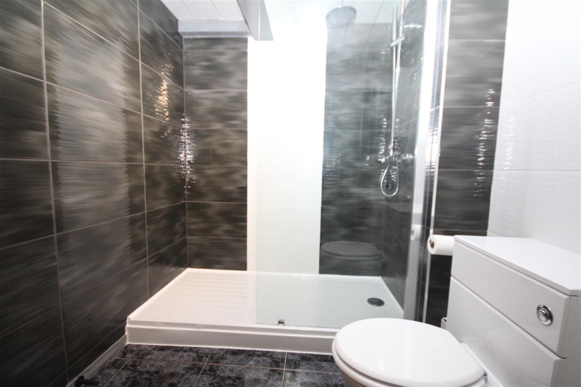 2 bedroom apartment flat / apartment To Let in Cottonfields, Eagley, Bolton, Greater Manchester - Shower Room.