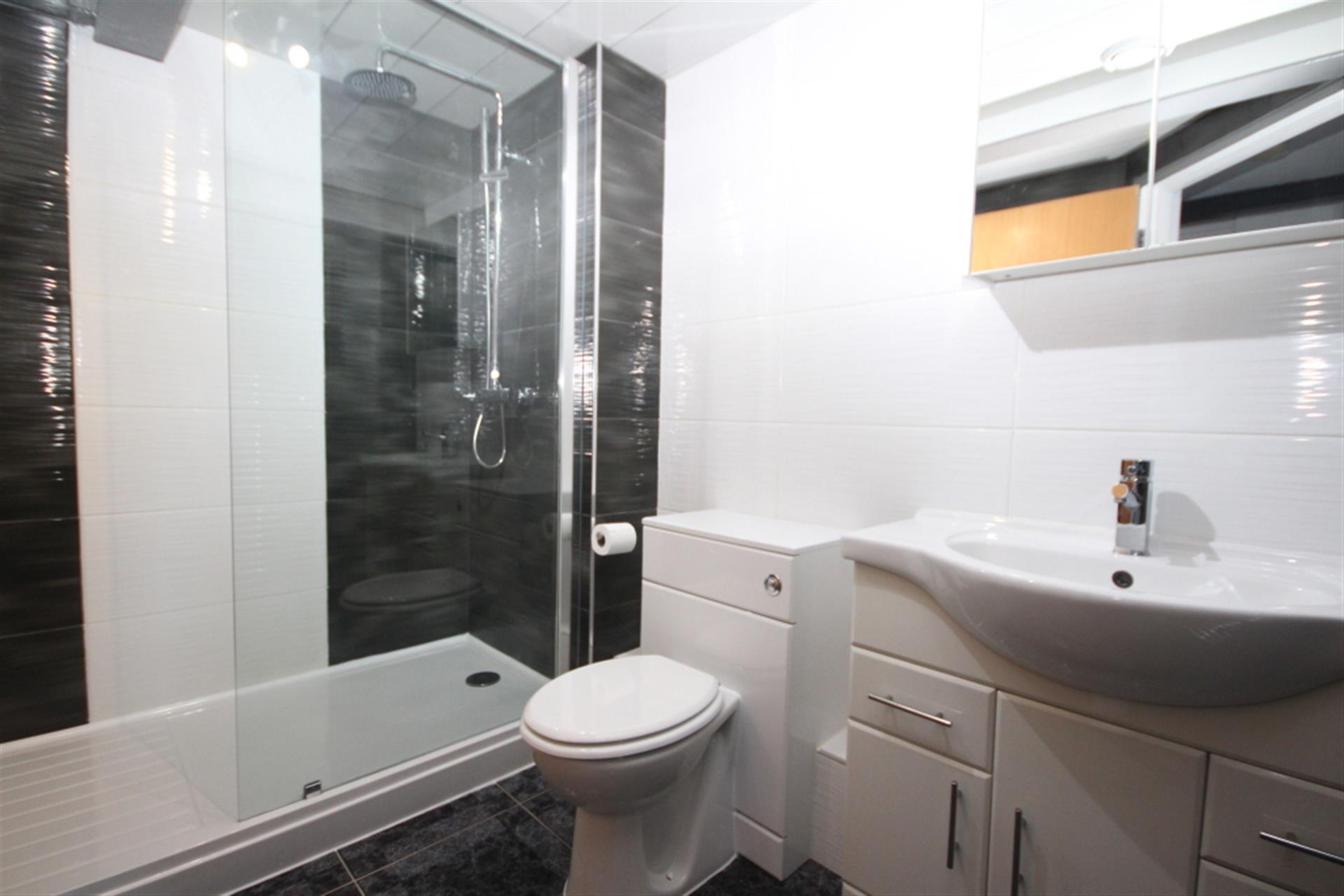 2 bedroom apartment flat / apartment To Let in Cottonfields, Eagley, Bolton, Greater Manchester - Shower Room.