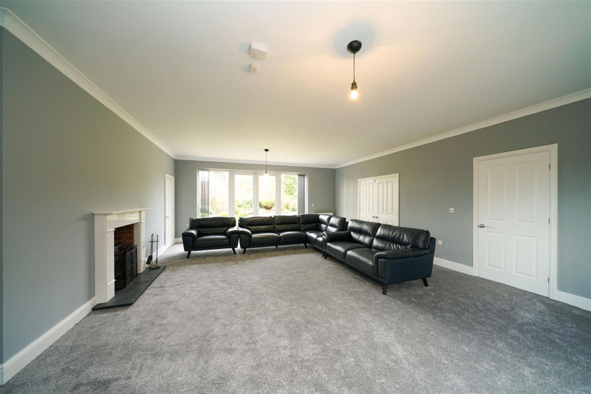6 bedroom detached house To Let in Turton, Bolton, Greater Manchester - Lounge.