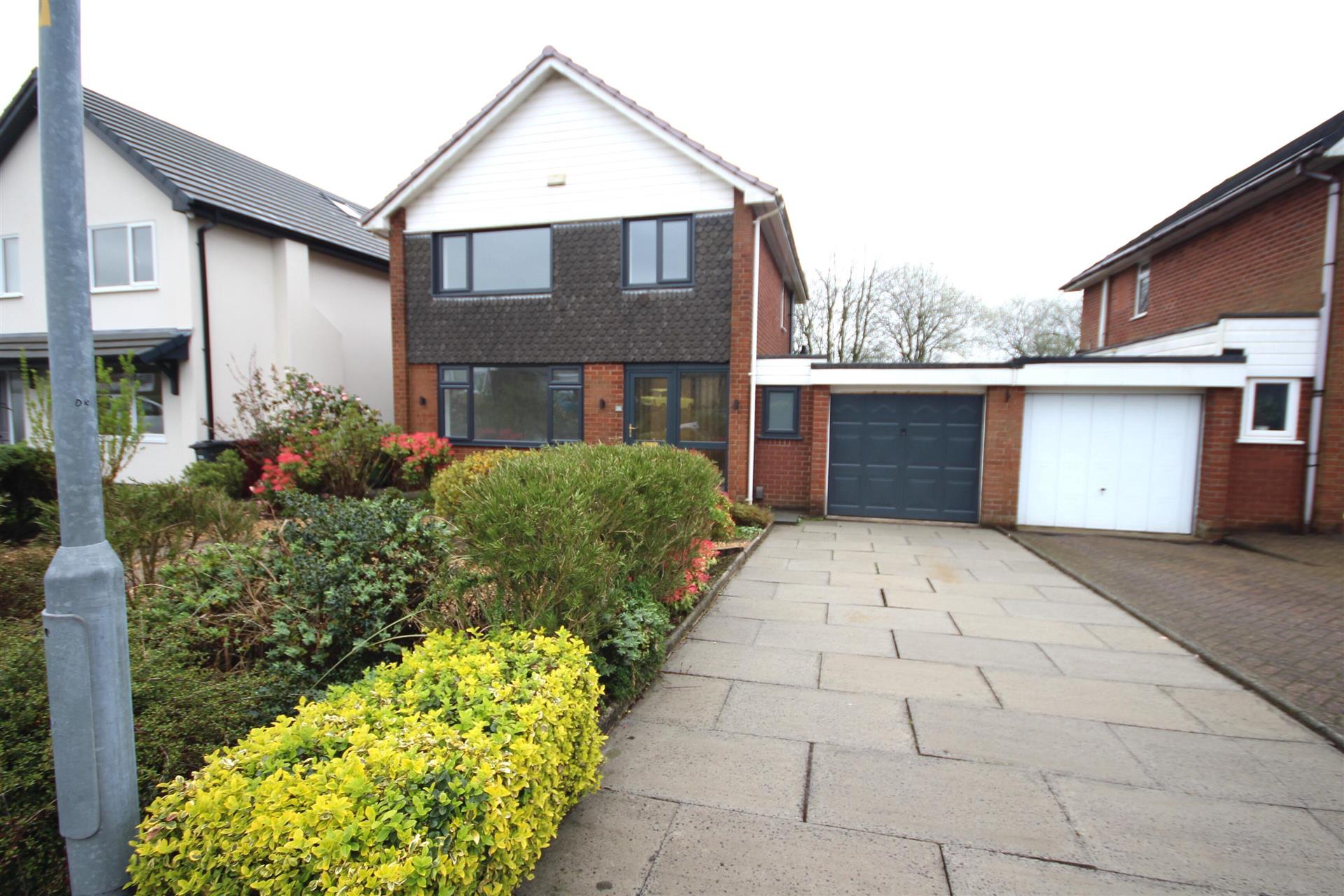 3 bedroom detached house To Let in Bromley Cross, Bolton, Greater Manchester - Main photo.