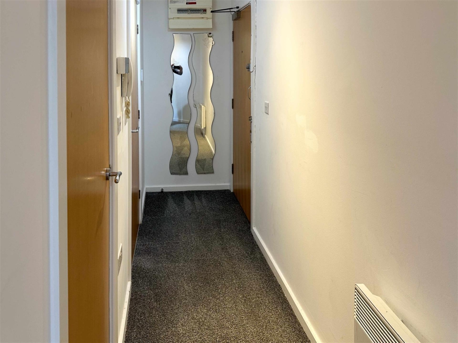 1 bedroom apartment flat / apartment To Let in Bolton, Greater Manchester - Hallway.