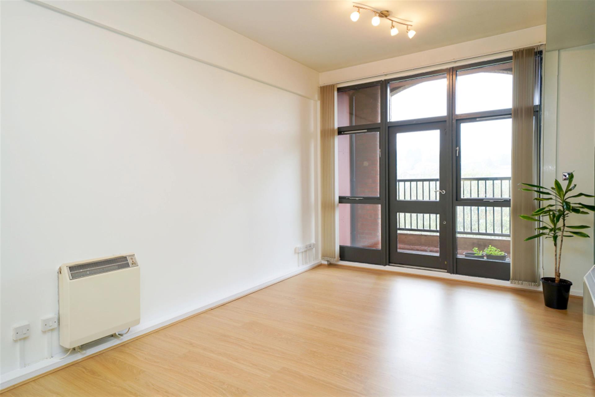 1 bedroom apartment flat / apartment To Let in Threadfold Way, Eagley, Bolton, Greater Manchester - Living room.