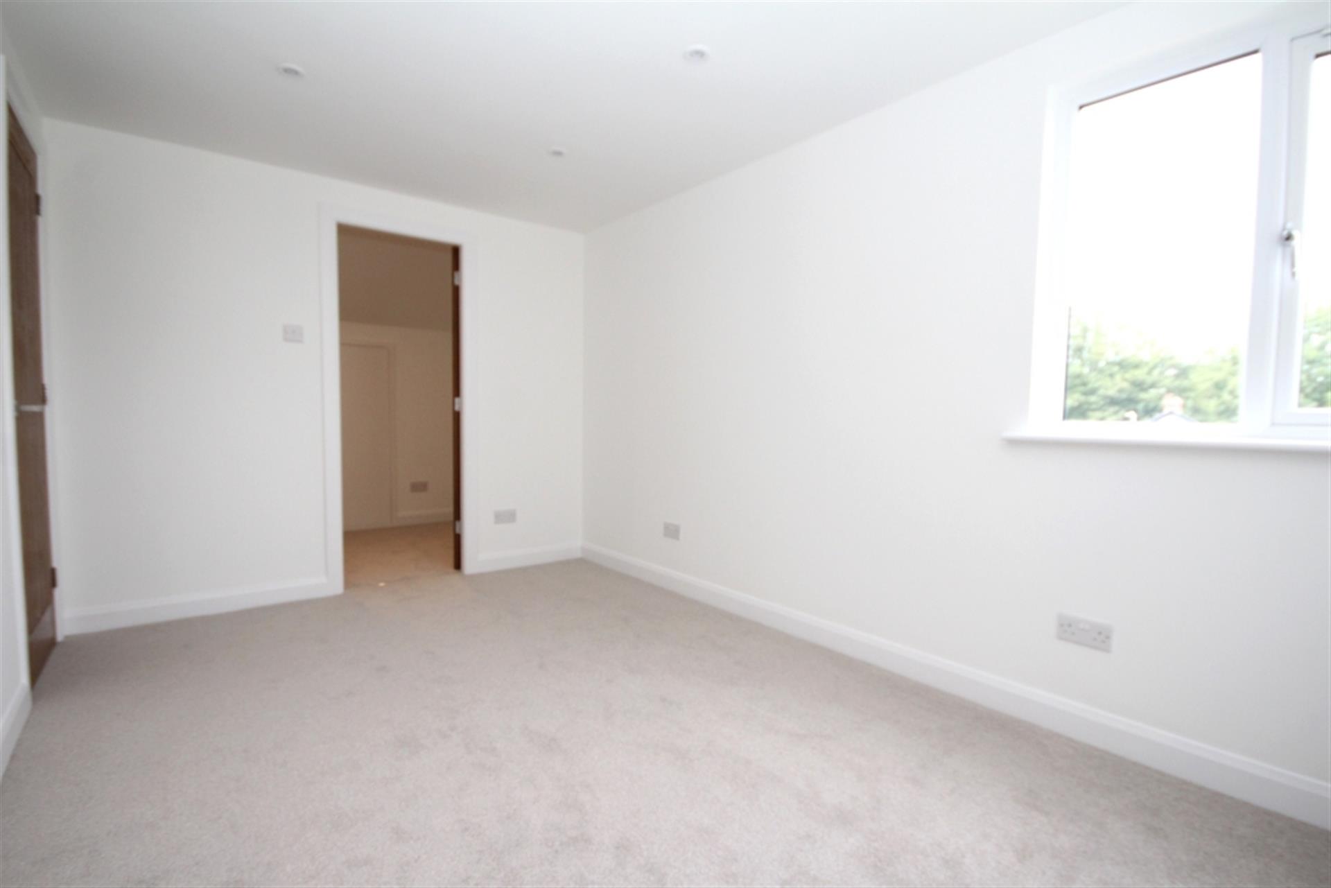 4 bedroom detached bungalow To Let in Bromley Cross, Bolton, Greater Manchester - Bedroom.