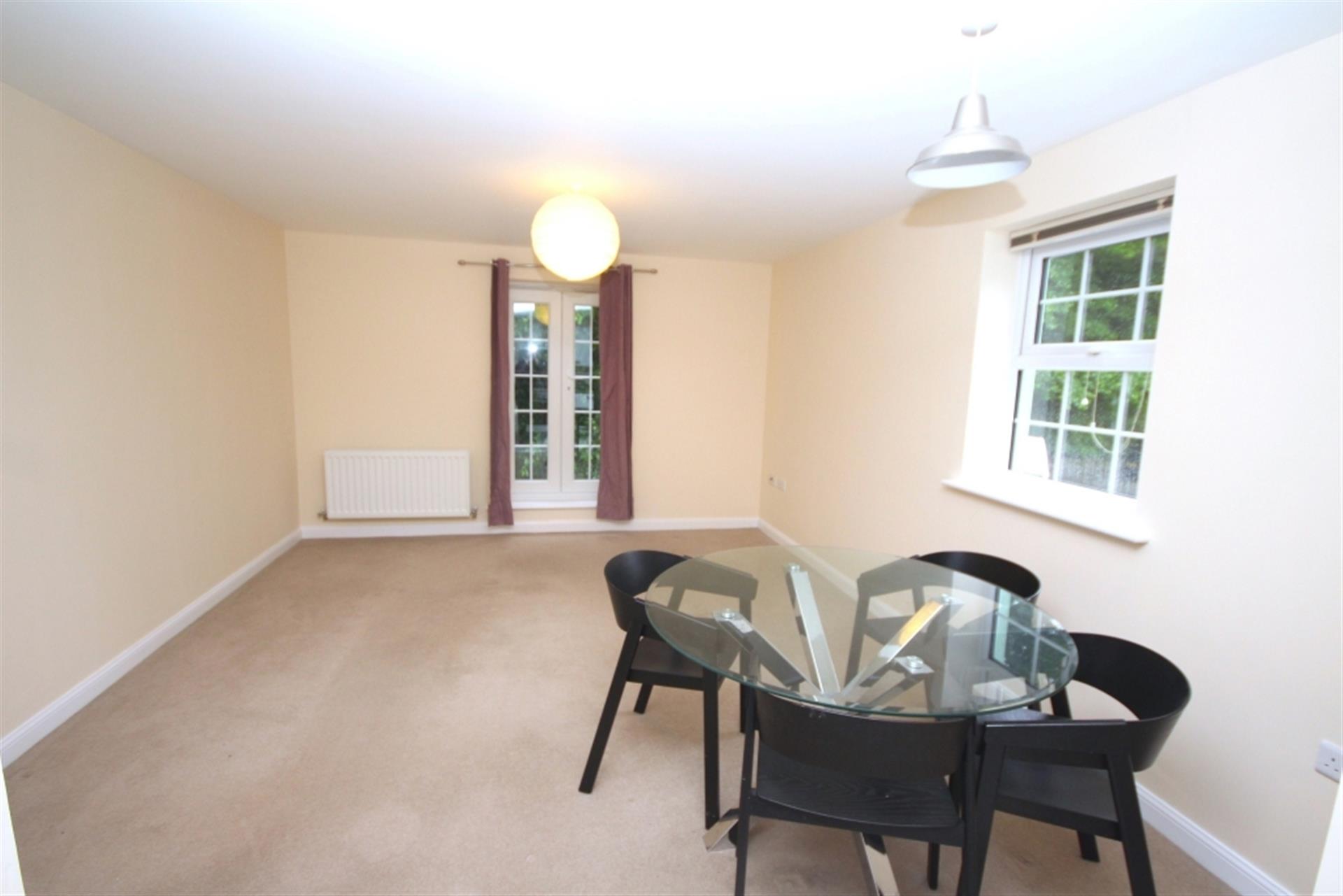 2 bedroom apartment flat / apartment To Let in Bolton, Greater Manchester - Lounge/diner.