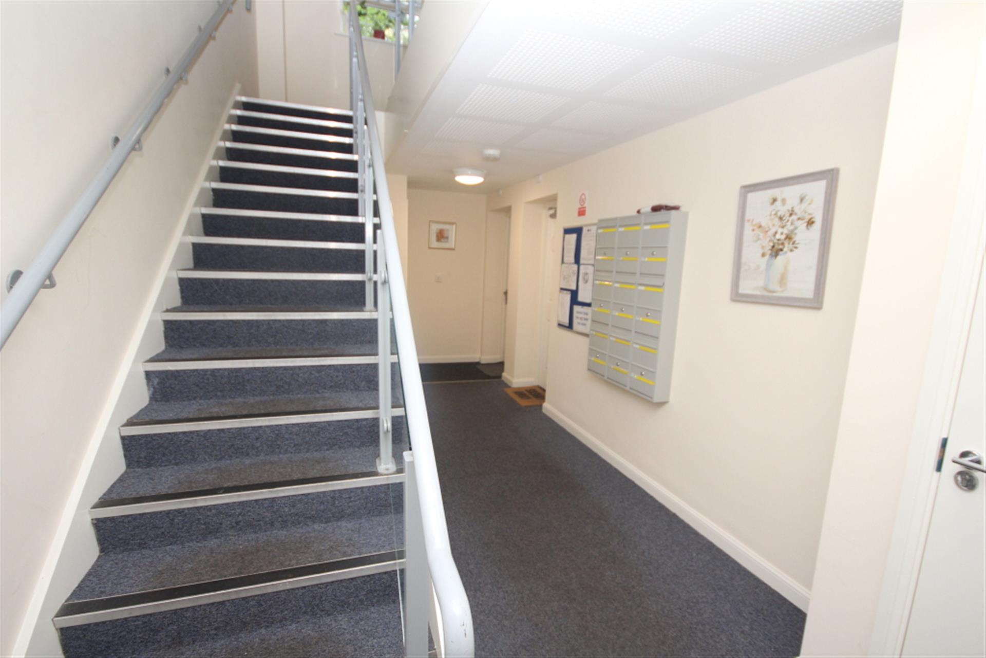 2 bedroom apartment flat / apartment To Let in Bolton, Greater Manchester - Hallway.