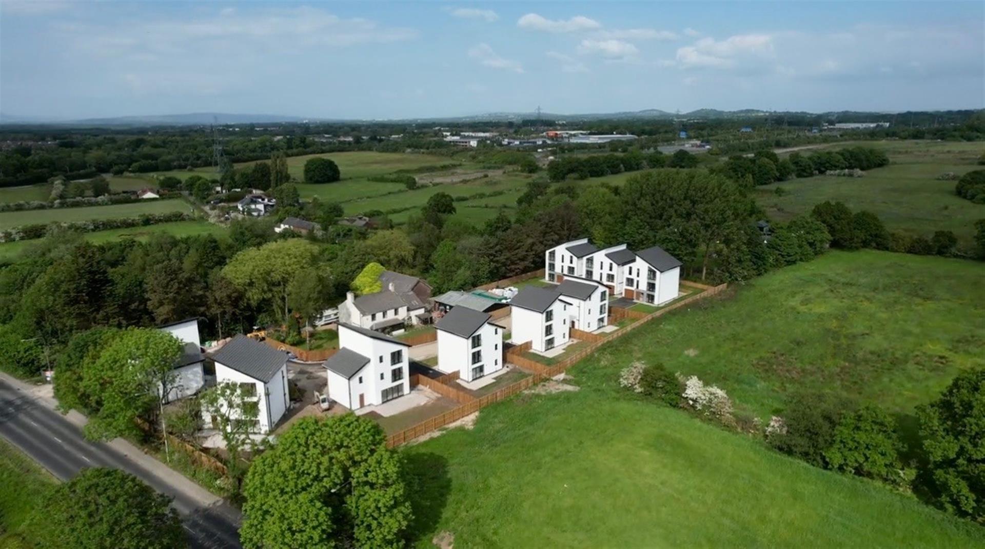 5 bedroom detached house To Let in Marklands, Lostock Hall, Preston, Lancashire - Photo.