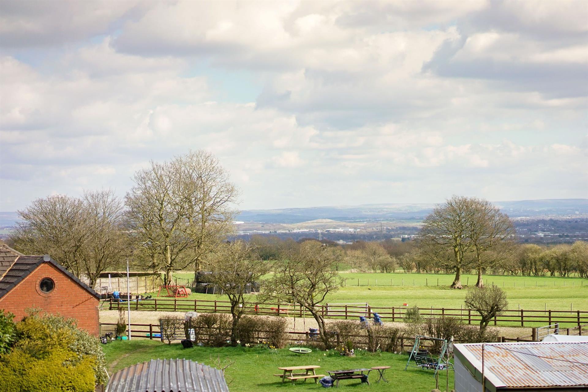 4 bedroom semi-detached house To Let in Bradley Fold Rd, Ainsworth, Bolton - Views.